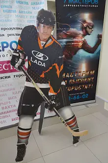 Ростовая фигура. Хоккеист.